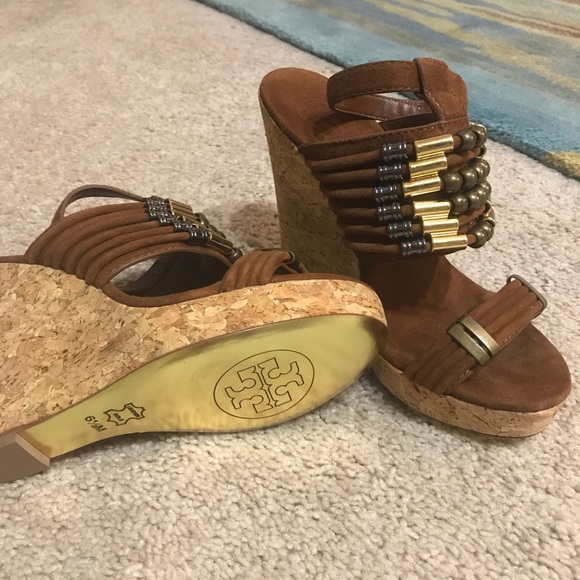 TORY BURCH brown suede w beads wedge sandals - Picture 4 of 7